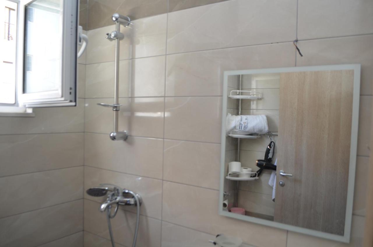 Akil Apartments Саранда Екстер'єр фото